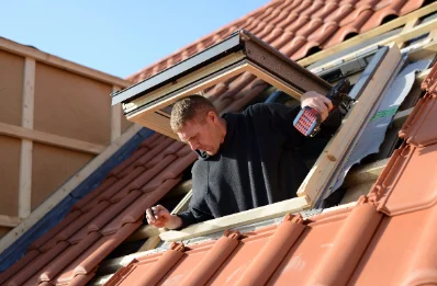 Pose de fenêtres de toit Velux à Bréhand